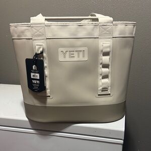 YETI Camino 35
